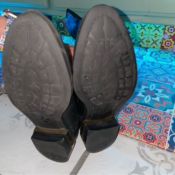 VINCE Camuto Pallien Studded Trim Stacked Heel Black sz 6.5 - Picture 3 of 9